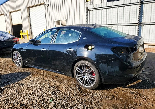 Maserati Ghibli cena 60000 przebieg: 79235, rok produkcji 2018 z Przasnysz małe 56